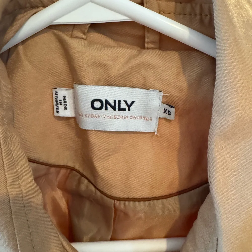 Only Women's Camel Trench Coat - Picture 3 of 8